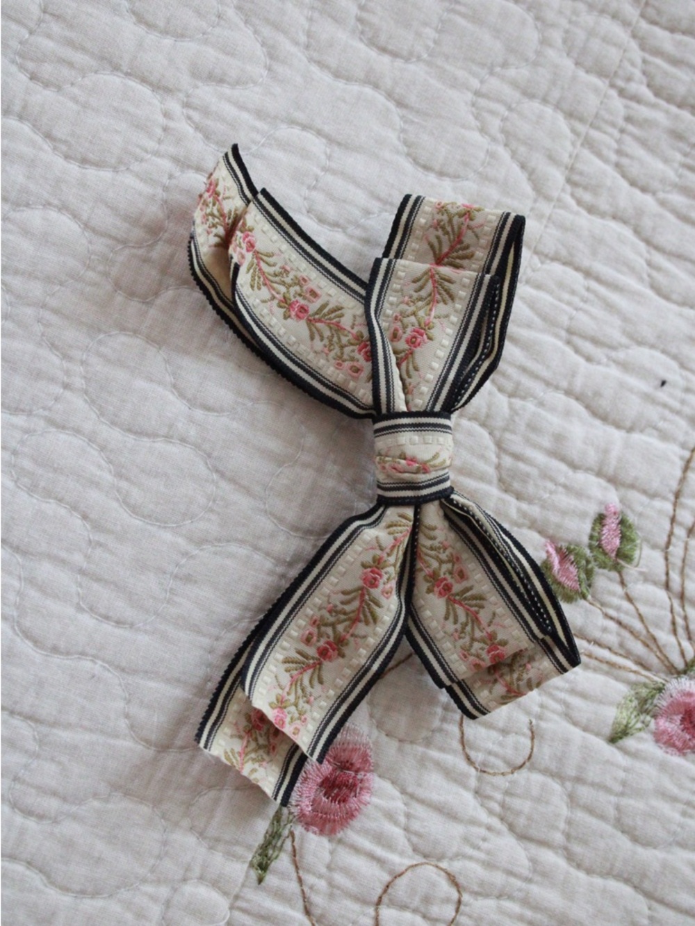 Embroidered Floral Cream Bow Hair Tie